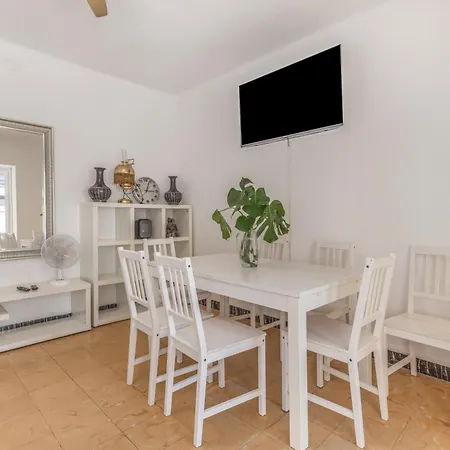 Cambrils Tatil Evi *